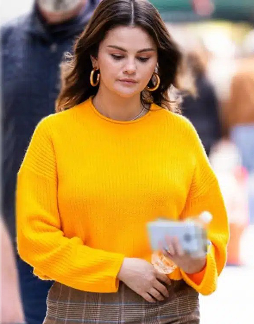 Only-Murders-In-The-Building-S04-Selena-Gomez-Yellow-Sweater Only Murders In The Building S04 Selena Gomez Yellow Sweater - Image 1