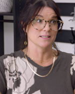 Unsellable Houses S05 Lyndsay Lamb Print T-shirt