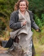Jodie Comer 28 Years Later 2025 Grey Coat - Image 3