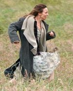 Jodie Comer 28 Years Later 2025 Grey Coat - Image 4