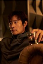 Lee Byung-hun Squid Game Season 3 2025 Front Man Black Coat - Image 2