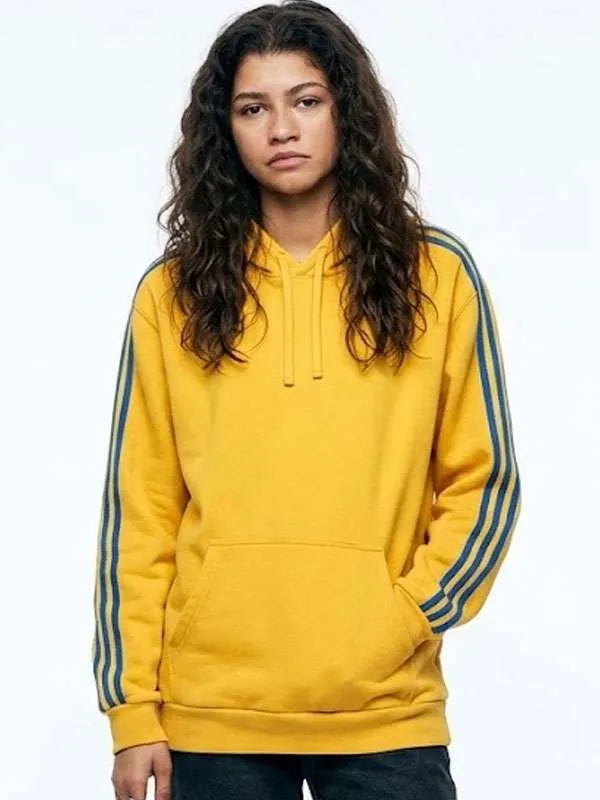 Rue-Bennett-TV-Series-Euphoria-2026-Yellow-Pullover-Hoodie 1 Euphoria S03 Rue Bennett Yellow Hoodie