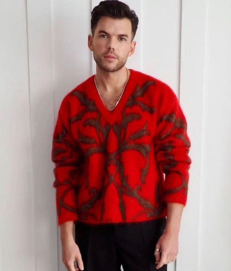 Luke Newton Red Sweater 01 Luke Newton Red Sweater